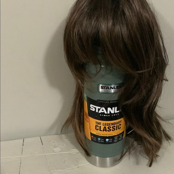 Revlon Brown Layered Hair with Sleek Face-Framing Layers - Picture 6 of 12